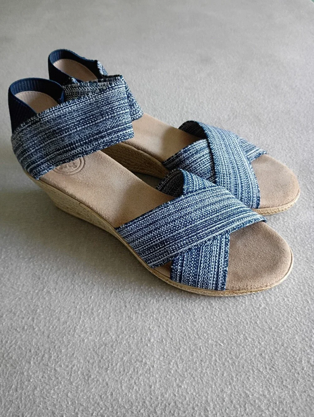 Charleston Shoe Co. Cannon Denim Wedge Espadrille Sandals Size 7